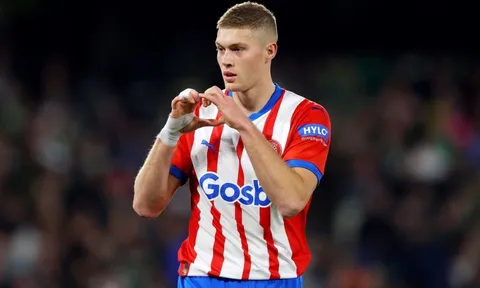 AS Roma tranh giành tiền đạo Artem Dovbyk với Ateltico Madrid
