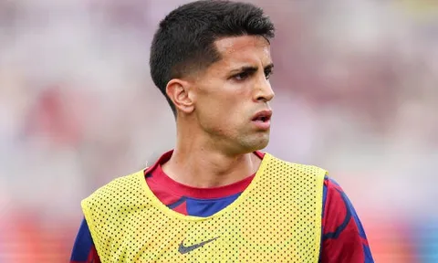 Jorge Mendes đang tìm cách đưa Cancelo về Barca