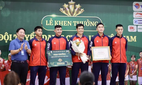 VTF khen thưởng đội tuyển quần vợt Việt Nam