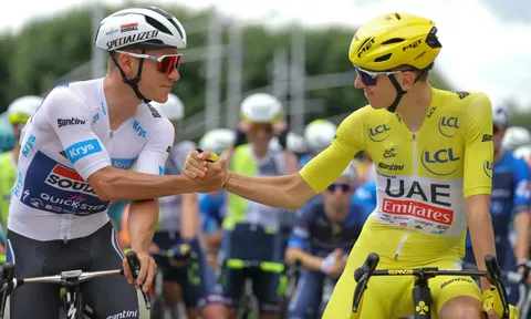 Tadej Pogacar thân thiết với Remco Evenepoel nhưng không phải bạn Jonas Vingegaard