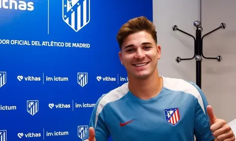 Julian Alvarez gia nhập Atletico Madrid