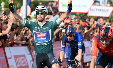 Kaden Groves hoàn tất hat-trick tại Vuelta a Espana 2024