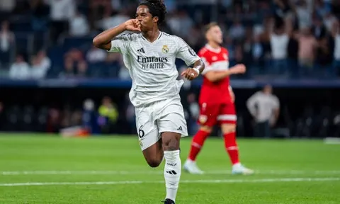 Endrick đi vào lịch sử Champions League
