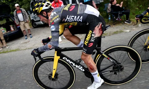 Primoz Roglic từng nghĩ tiêu cực sau tai nạn ở Tour de France 2024