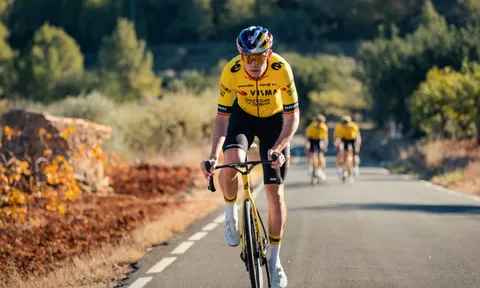 Wout van Aert ký hợp đồng trọn đời với Visma-Lease a Bike