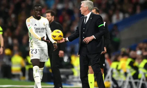 Huấn luyện viên Ancelotti giữ chân Mendy với bản hợp đồng 2 năm