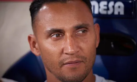 Barca tính chiêu mộ Navas thay Ter Stegen
