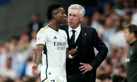 Huấn luyện viên Ancelotti bất mãn với Vinicius