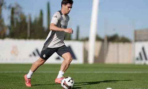Diaz sẵn sàng cho El Clasico