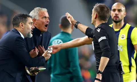 Mourinho bị đuổi khỏi sân vì lỗi phản ứng