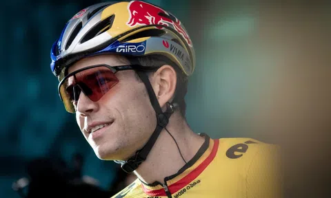 Wout van Aert khiến người hâm mộ lo lắng