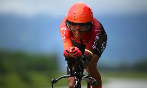 Egan Bernal có chiến thắng đầu tiên sau gần 4 năm vật lộn với khó khăn