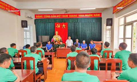 Bế giảng Khóa đào tạo huấn luyện viên bóng đá chứng chỉ B/AFC/VFF năm 2025 - Giai đoạn 2 tại Đà Nẵng