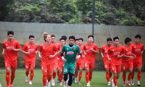 Đội tuyển U22 Việt Nam hội quân dịp FIFA Days tháng 6, chào đón tài năng Việt kiều Bùi Alex