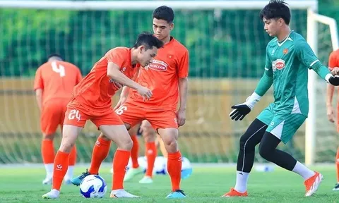 Đội tuyển quốc gia thi đấu đấu nội bộ với U22 Việt Nam