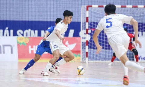 Thái Sơn Bắc ngược dòng nghẹt thở, tạm chiếm ngôi đầu bảng