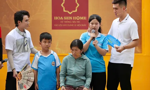 Nguyễn Tiến Linh sẻ chia yêu thương cùng Mái ấm gia đình Việt