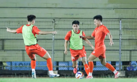 Tiền vệ Nguyễn Phi Hoàng quyết tâm lần thứ hai nâng cúp cùng U23 Việt Nam