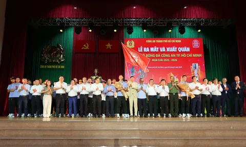 Câu lạc bộ Công an TP.HCM ra mắt, đặt mục tiêu nhóm đầu V.League mùa giải 2025-2026