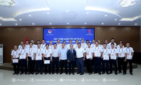 Bế mạc chương trình tập huấn Giám sát trận đấu các giải bóng đá chuyên nghiệp quốc gia mùa giải 2025-2026
