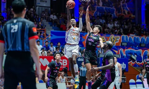 VBA 2025: Hanoi Buffaloes ngược dòng chớp nhoáng