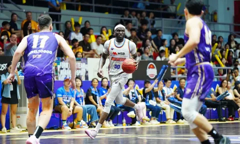 Hanoi Buffaloes tiến gần chức vô địch VBA sau chiến thắng nghẹt thở trước Nha Trang Dolphins