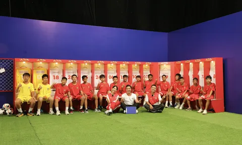Hồng Sơn truyền cảm hứng SEA Games 33 đến Top 15 Cầu thủ nhí 2025