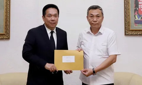 Lãnh đạo FAT xin lỗi và cam kết tăng cường hợp tác với VFF sau sự cố Quốc kỳ tại Lễ bốc thăm