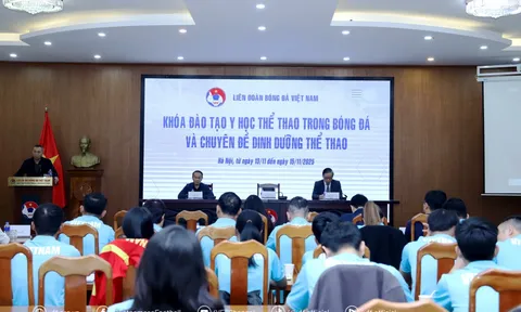 Khai mạc khoá đào tạo y học thể thao và dinh dưỡng trong bóng đá tại Việt Nam