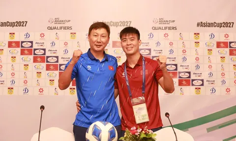 Huấn luyện viên Kim Sang-sik: “Đội tuyển Việt Nam quyết tâm thắng trận để khép lại năm 2025 trọn vẹn”