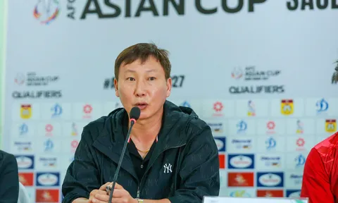 Huấn luyện viên Kim Sang Sik: “Điều quan trọng nhất là ghi bàn và giành chiến thắng”