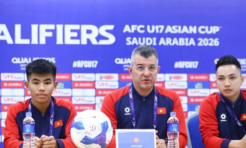 Huấn luyện viên Roland hài lòng với màn trình diễn của U17 Việt Nam