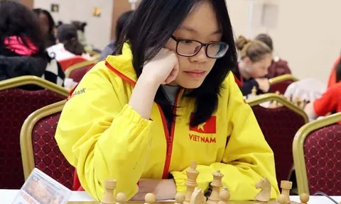 Kỳ thủ Việt Nam Nguyễn Bình Vy giành huy chương vàng đầu tiên tại Giải cờ Vua trẻ thế giới 2025