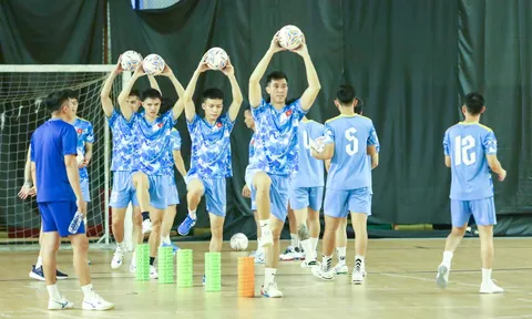 Phó Chủ tịch VFF Trần Anh Tú động viên tuyển futsal Việt Nam trước thềm Vòng chung kết Giải vô địch châu Á 2026