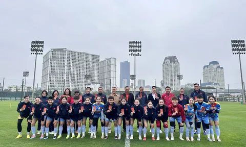 Đội tuyển nữ Việt Nam trở lại tập luyện ngày mùng 2 Tết