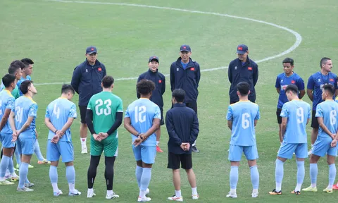 Huấn luyện viên Kim Sang-sik gửi “thông điệp đặc biệt” qua danh sách sơ bộ 30 tuyển Việt Nam