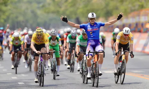 Vĩnh Long đoạt cú rút ấn tượng tại chặng 8 Cuộc đua Xe đạp Cúp Truyền hình TP.HCM