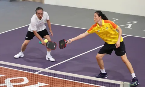 Cựu sao bóng chuyền tranh tài sôi nổi tại Giải Pickleball Bình Điền Open 2026