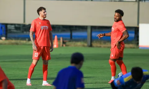 Nguyễn Quang Hải: “Toàn đội cố gắng hỗ trợ để các tân binh hòa nhập nhanh nhất có thể”