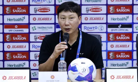 Huấn luyện viên Kim Sang-sik: “Các cầu thủ nhập tịch đã làm tốt, đội tuyển Việt Nam không phụ thuộc vào cá nhân nào”