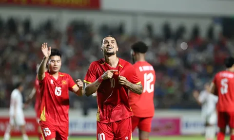 Tuyển Việt Nam thăng tiến trên Bảng xếp hạng FIFA, động lực lớn cho thầy trò huấn luyện viên Kim Sang-sik