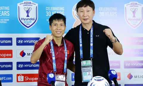 Huấn luyện viên Kim Sang-sik hài lòng về chiến thắng thuyết phục trên sân Indonesia
