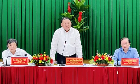 Bộ trưởng Nguyễn Văn Hùng thăm và làm việc với các đơn vị thuộc Bộ tại thành phố Hồ Chí Minh