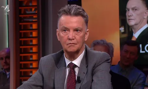 Ông Louis Van Gaal đang chiến đấu với bệnh ung thư