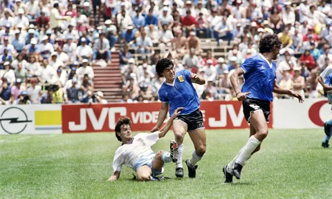 Chiếc áo "Bàn tay của Chúa" của Maradona sẽ bán đấu giá chỉ là… đồ giả?