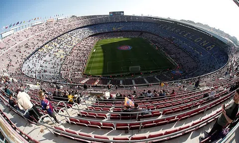 Barca sẽ rời Nou Camp mùa giải 2023-2024