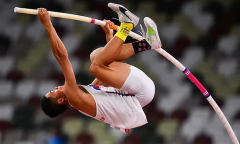 Obiena không hài lòng với thành tích dù phá kỷ lục SEA Games