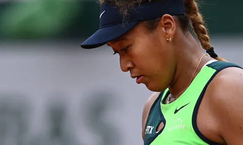 Naomi Osaka rút khỏi Wimbledon vì chấn thương