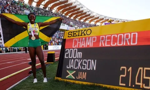 Shericka Jackson phá kỷ lục giải vô địch thế giới nội dung chạy 200m nữ
