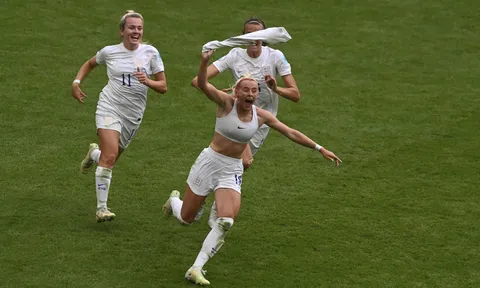 Chloe Kelly - “người hùng” mang ngôi vô địch EURO 2022 về cho đội tuyển nữ Anh
